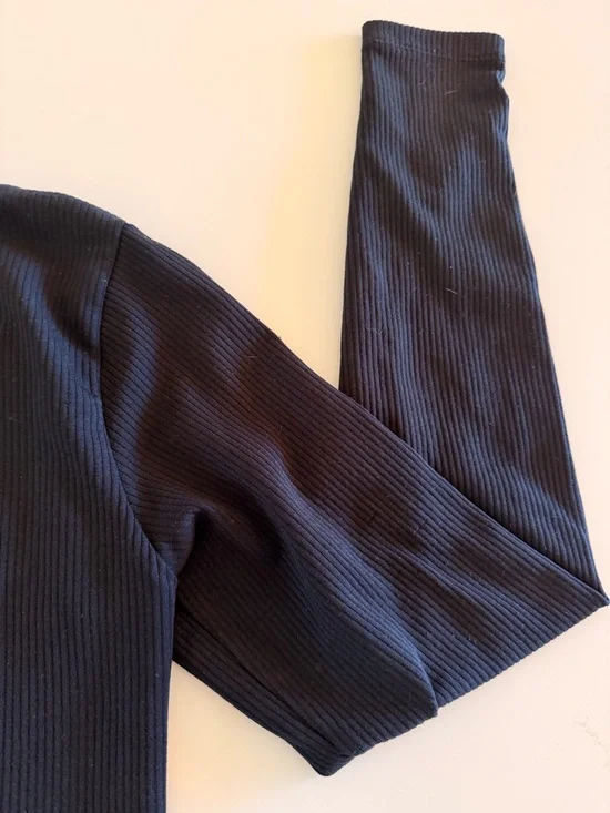 V-Neck Ribbed Long Sleeve Top - Black, Stretch, Size Small - Picture 8 of 10